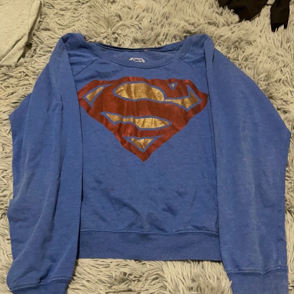 cropped crew neck